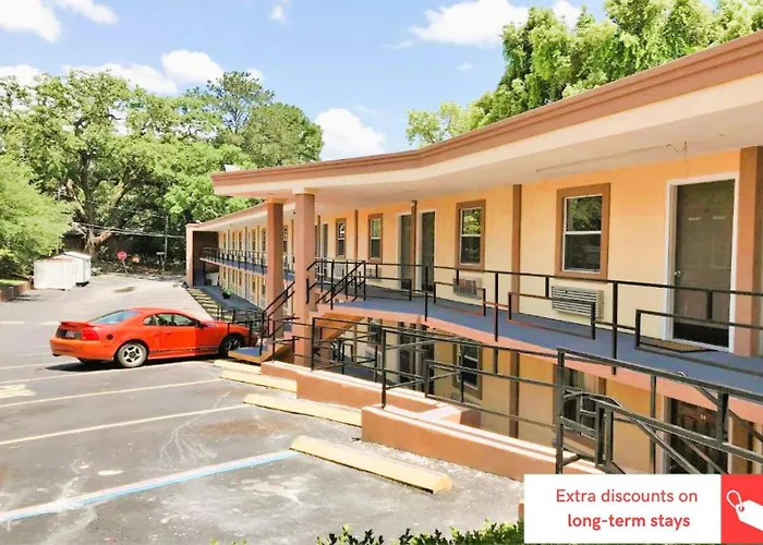 Oyo Downtown Hotel